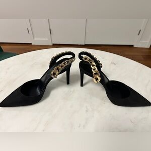 🆕 INC Womens Black Suede and Gold Embellished Pumps